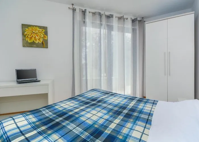 Gostinjska kuća Lux 2*